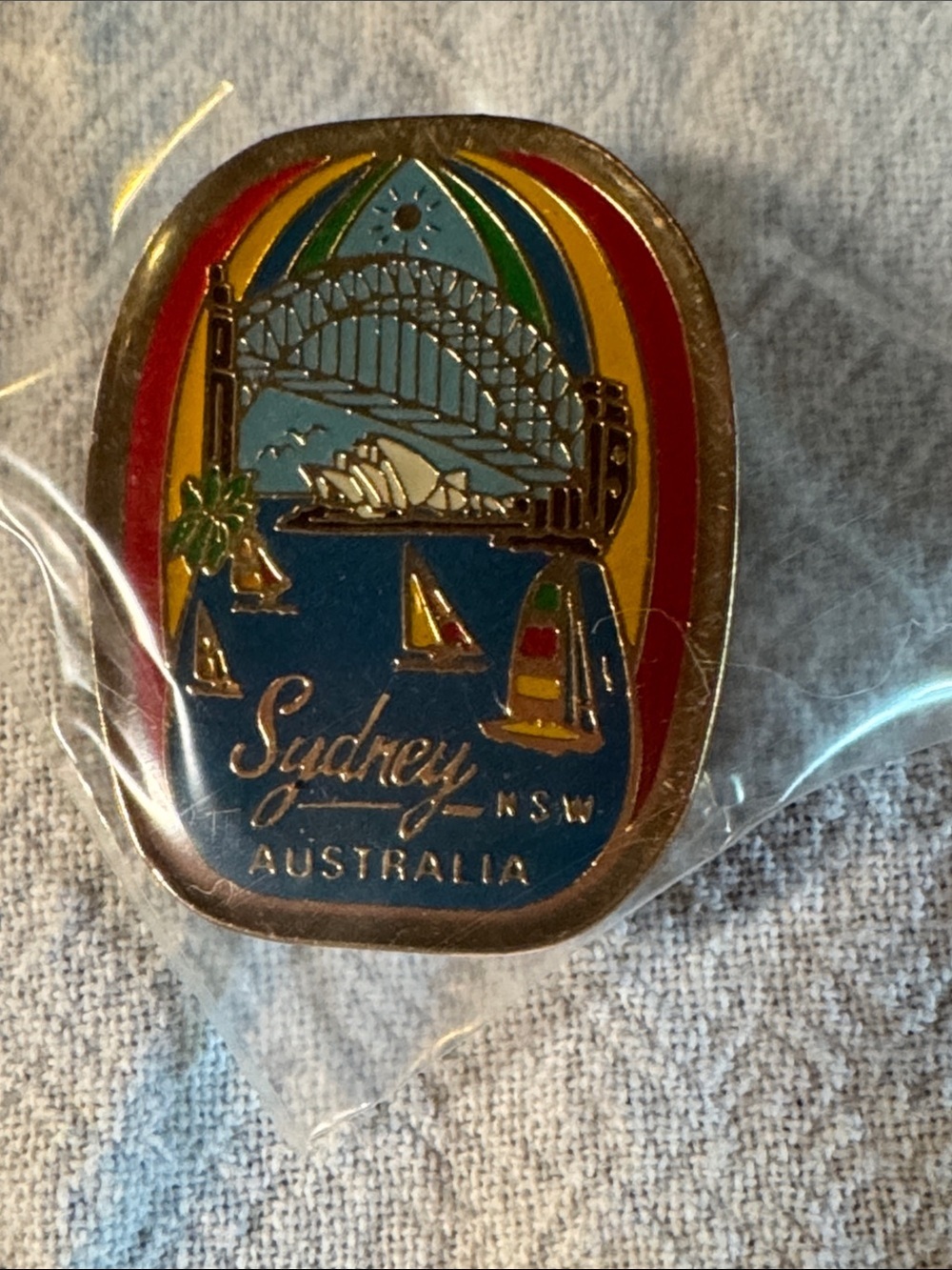 Vintage Sydney Australia NSW Rainbow Border Enamel Souvenir Pin
